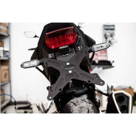 SUPPORT DE PLAQUE EVOTECH CB 750 HORNET